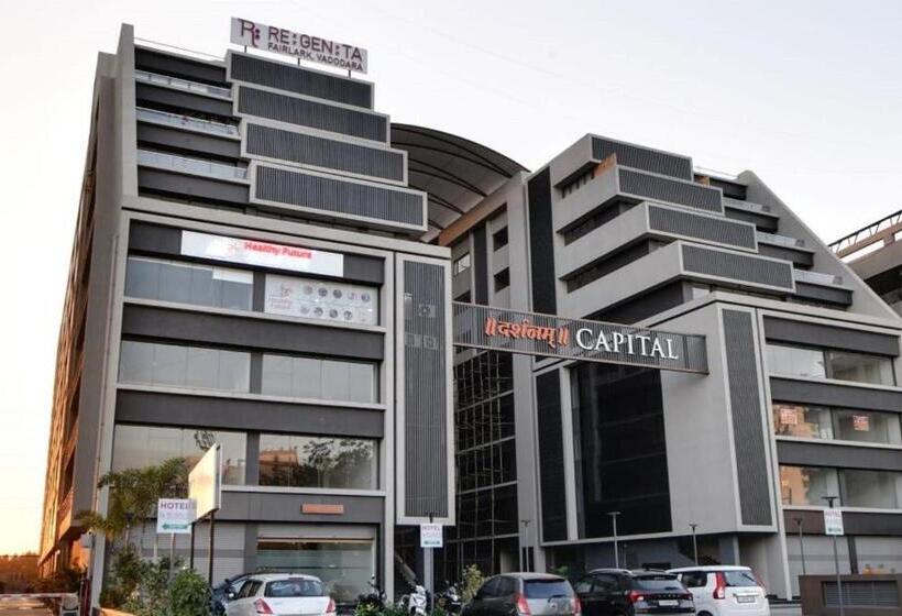 هتل Regenta Fairlark Vadodara