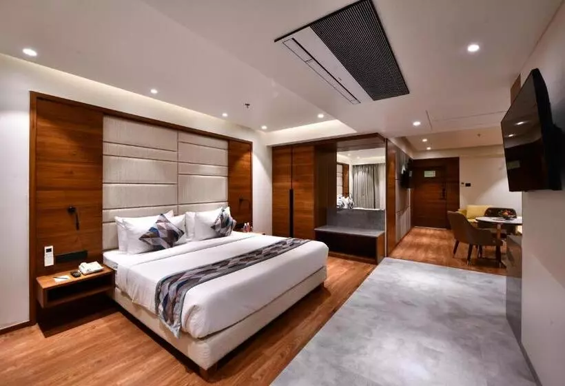 ホテル Regenta Fairlark Vadodara