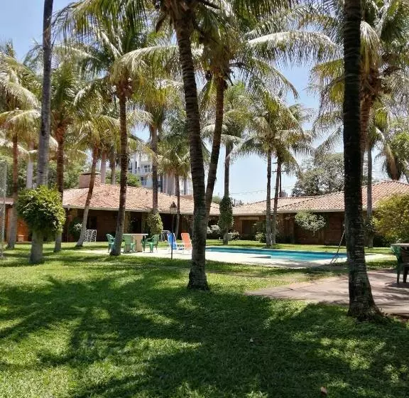 پانسیون Bauhouse Comfort Suites Asuncion