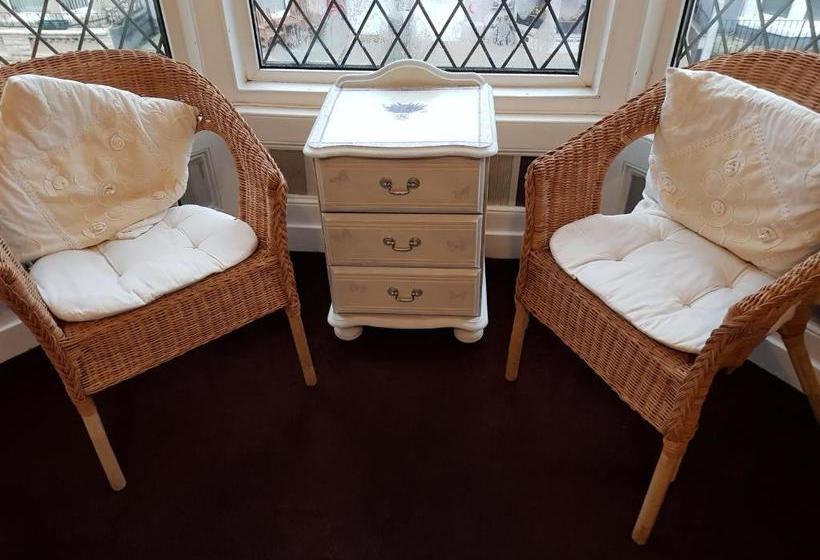 ベッドアンドブレックファースト Mayfair