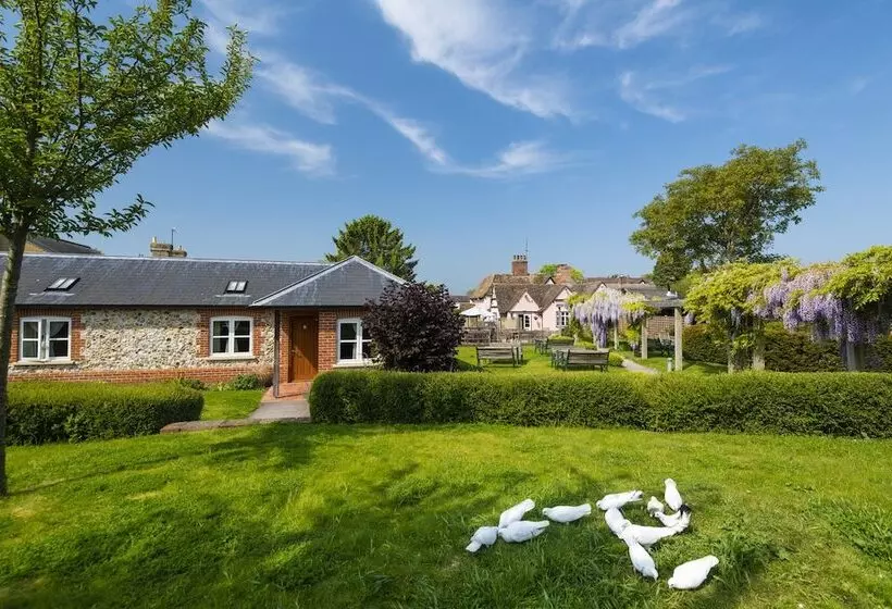 Aamiaismajoitus (B&B) The Red Lion Hinxton