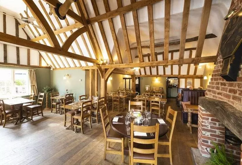 Aamiaismajoitus (B&B) The Red Lion Hinxton