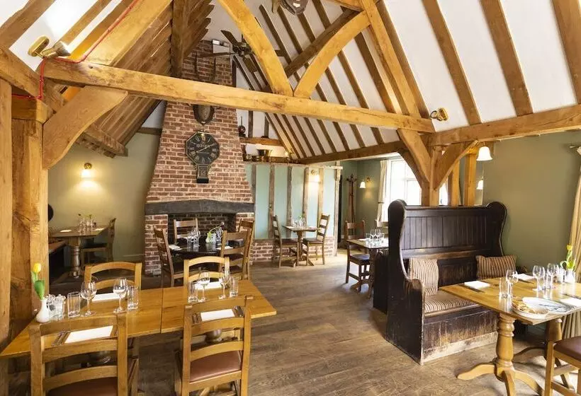 Aamiaismajoitus (B&B) The Red Lion Hinxton