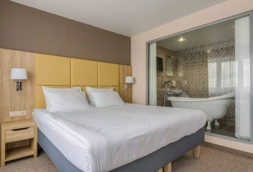 בית מלון כפרי Amaks Omsk