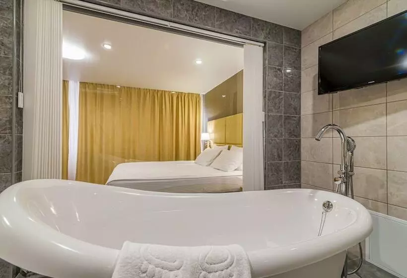 בית מלון כפרי Amaks Omsk