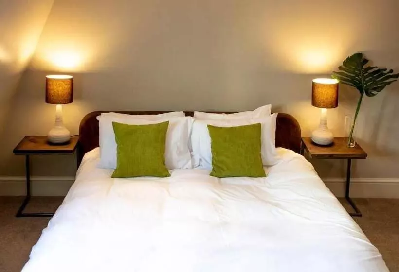 فندق Amherst Brighton