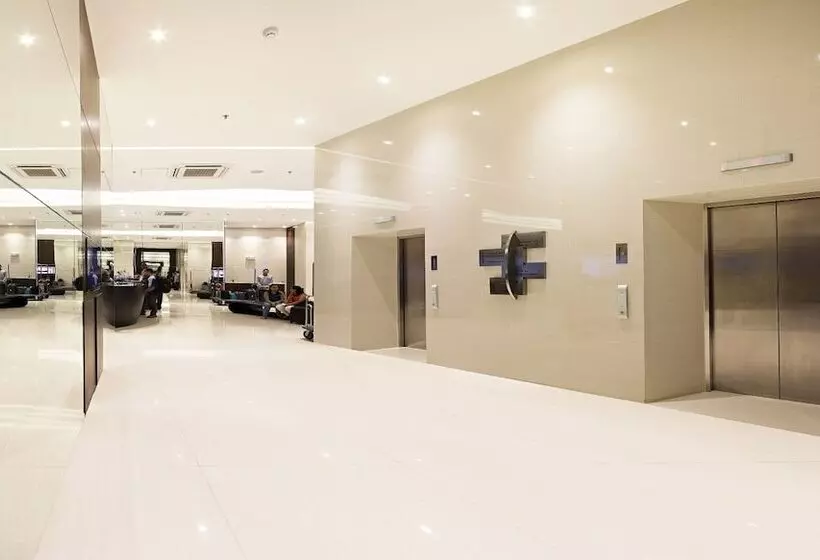 Bayfront Hotel Cebu North Reclamation