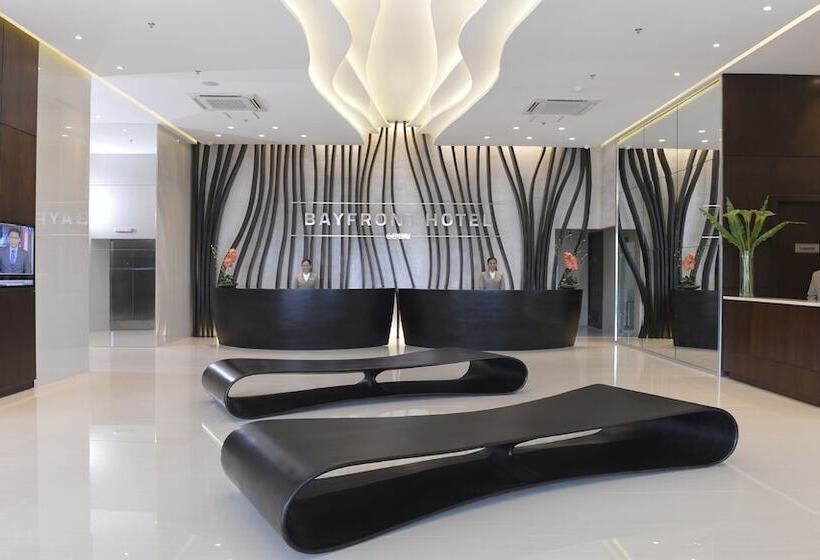 Bayfront Hotel Cebu North Reclamation