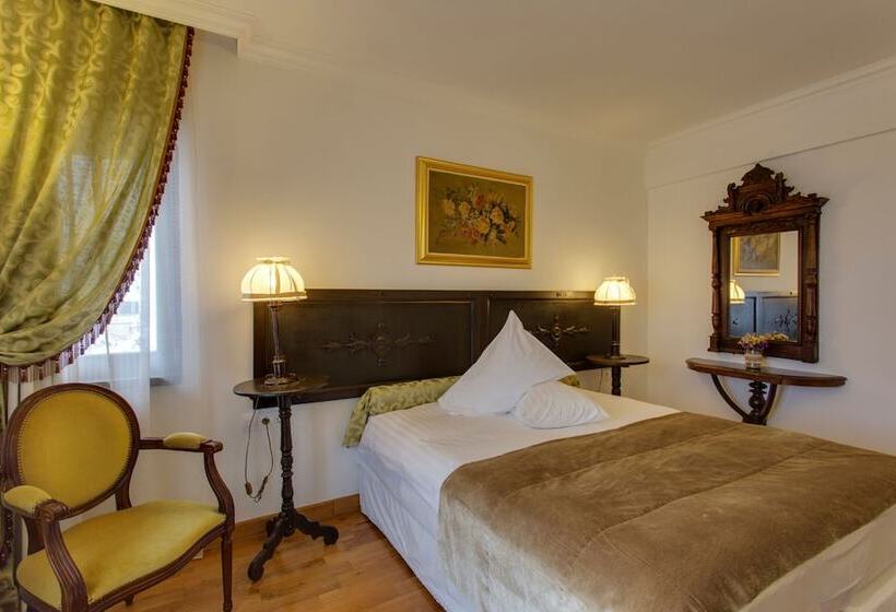 ホテル Casa Din Bran   Inn Cuisine