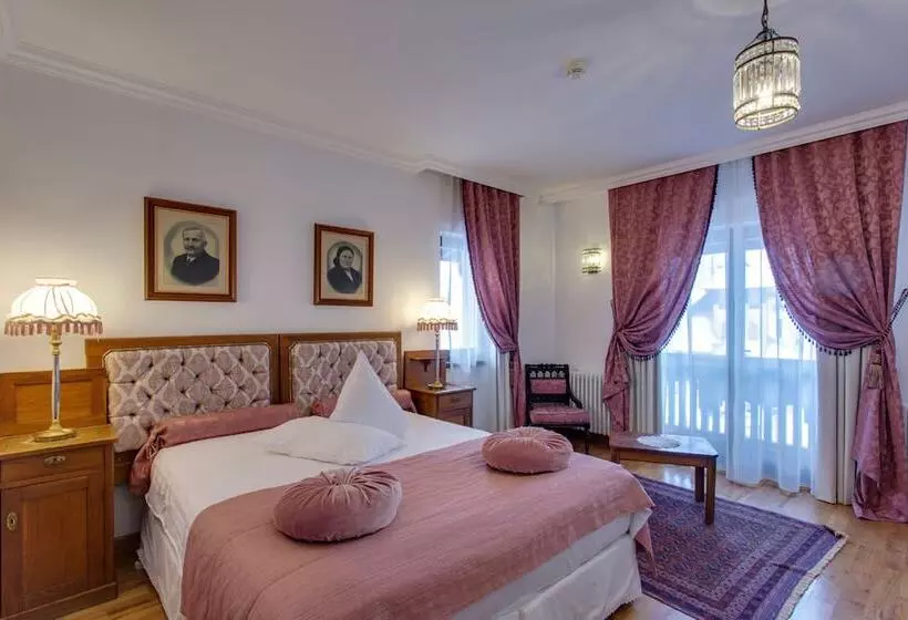 هتل Casa Din Bran Inn Cuisine