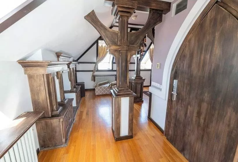 هتل Casa Din Bran Inn Cuisine