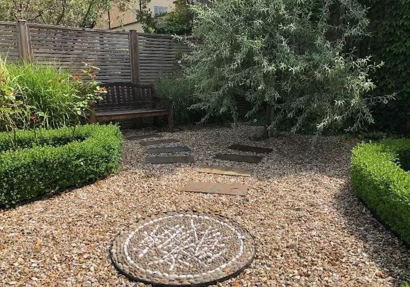 هتل Chestnuts House Boutique B&b