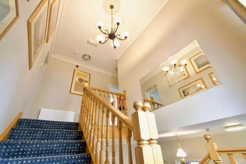 هتل Chestnuts House Boutique B&b