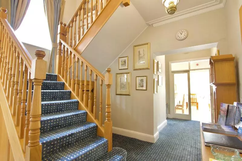 هتل Chestnuts House Boutique B&b