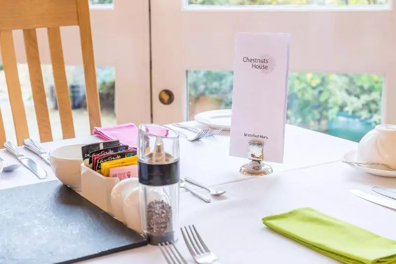 هتل Chestnuts House Boutique B&b