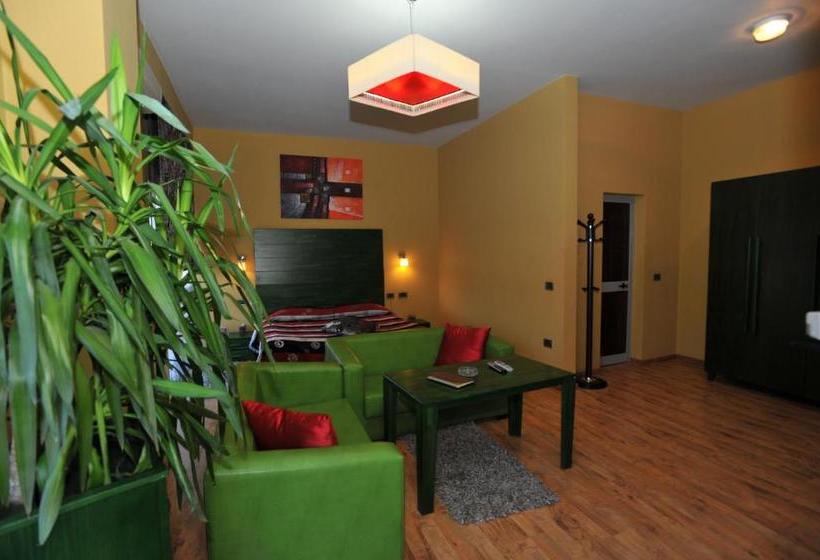 בית מלון כפרי Class