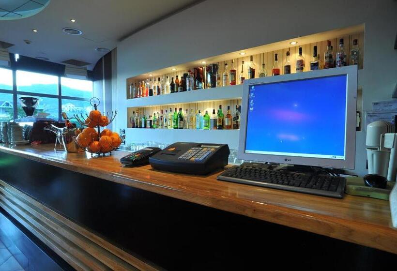 בית מלון כפרי Class