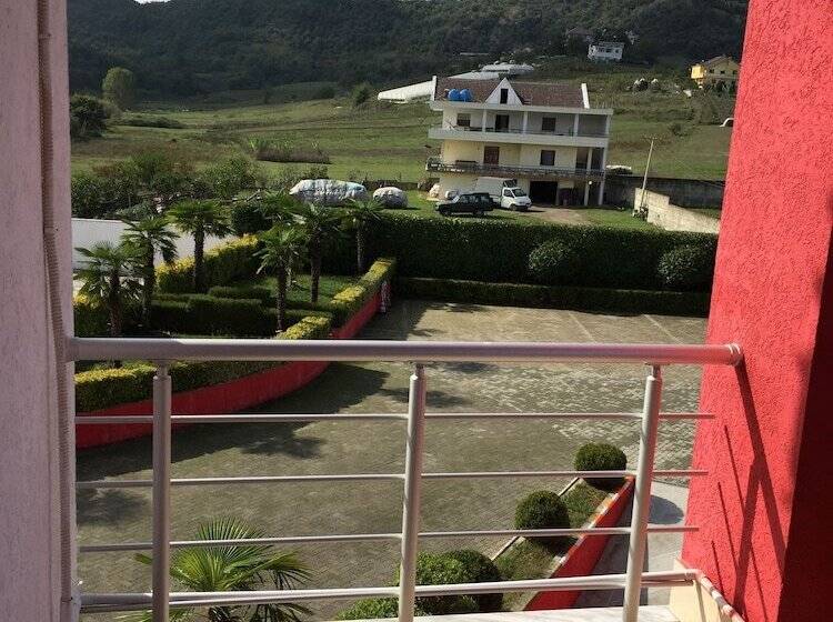 בית מלון כפרי Class