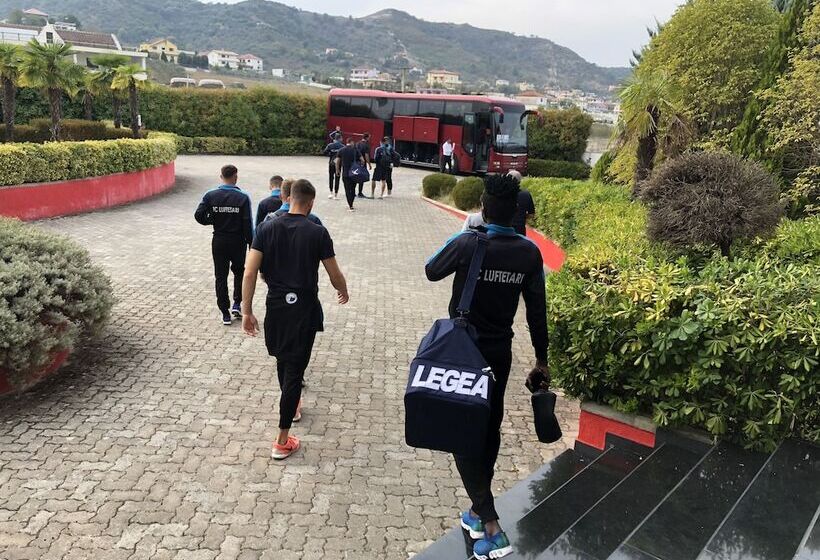 בית מלון כפרי Class