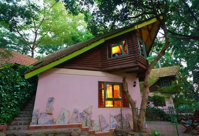 هتل Forest Cottages