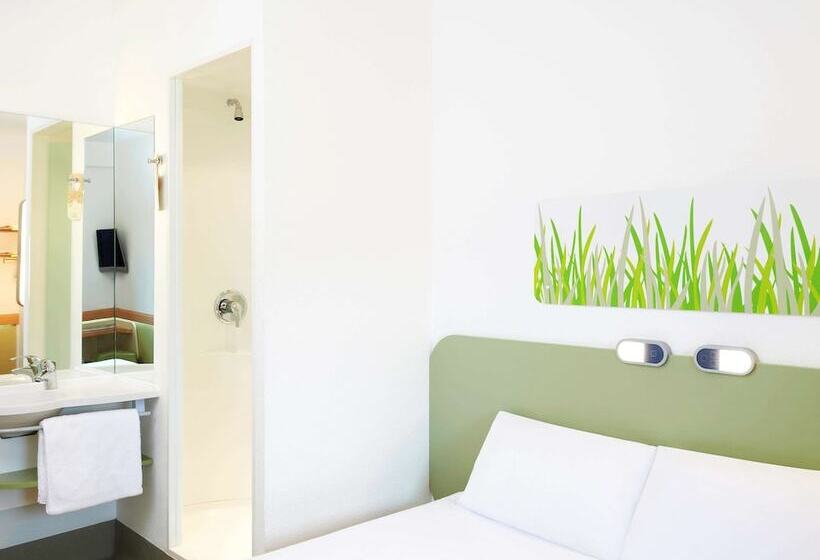 בית מלון כפרי Ibis Budget Newport