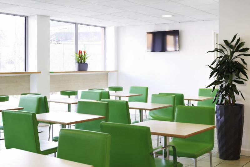 בית מלון כפרי Ibis Budget Newport