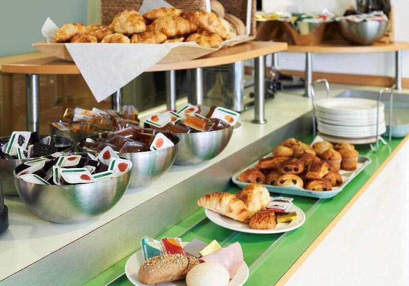 בית מלון כפרי Ibis Budget Newport