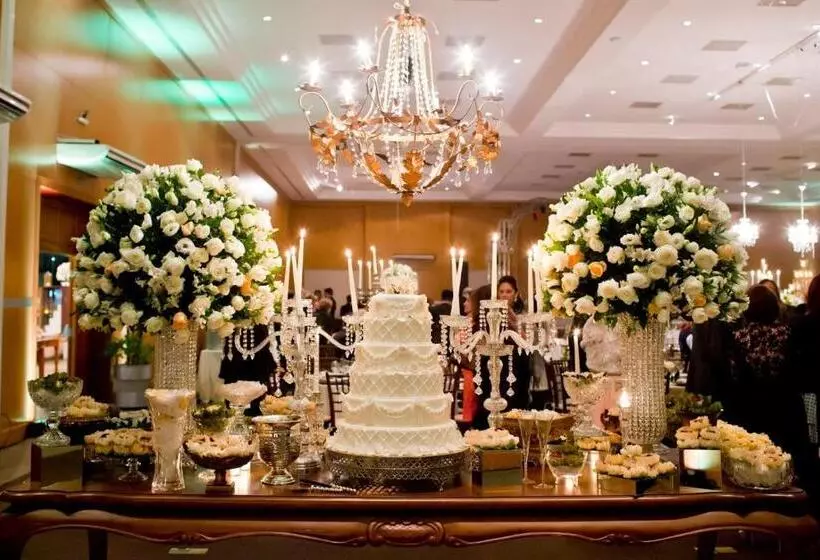 Отель Itu Plaza