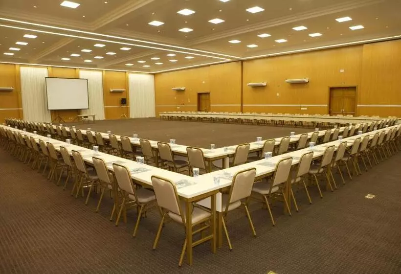 Отель Itu Plaza