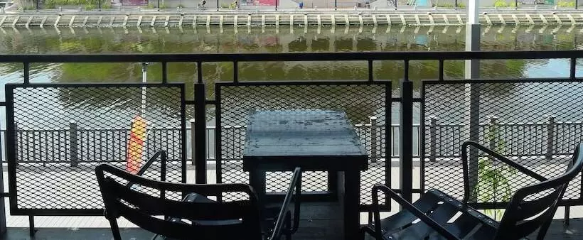 Hotel Quayside