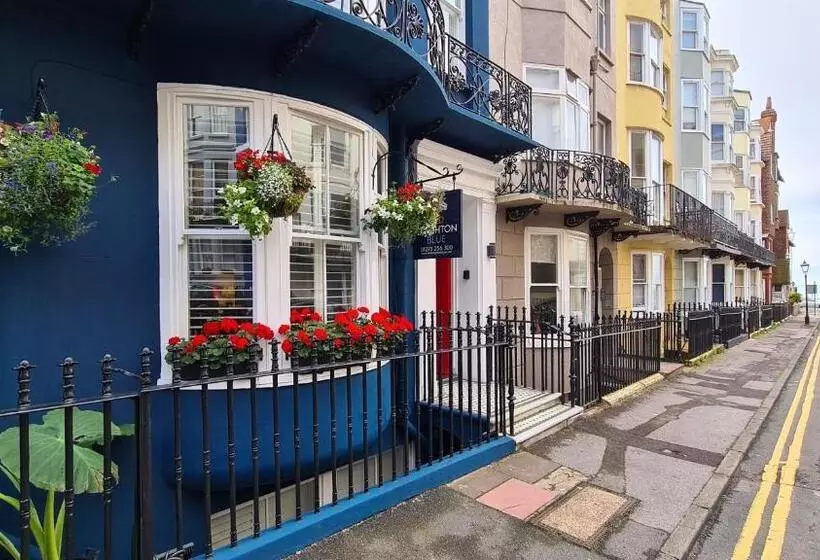 Hotelli Red Brighton Blue
