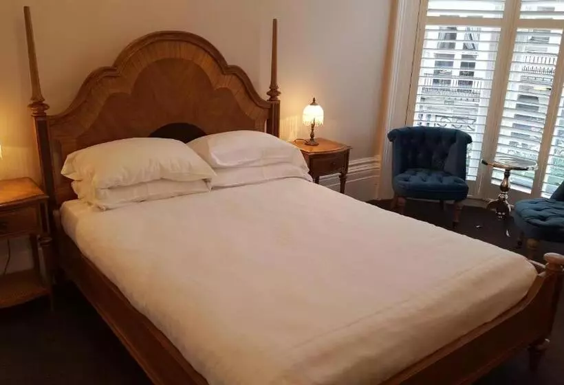 Hotelli Red Brighton Blue