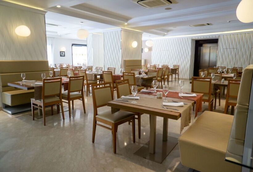 فندق Royal Tulip City Center