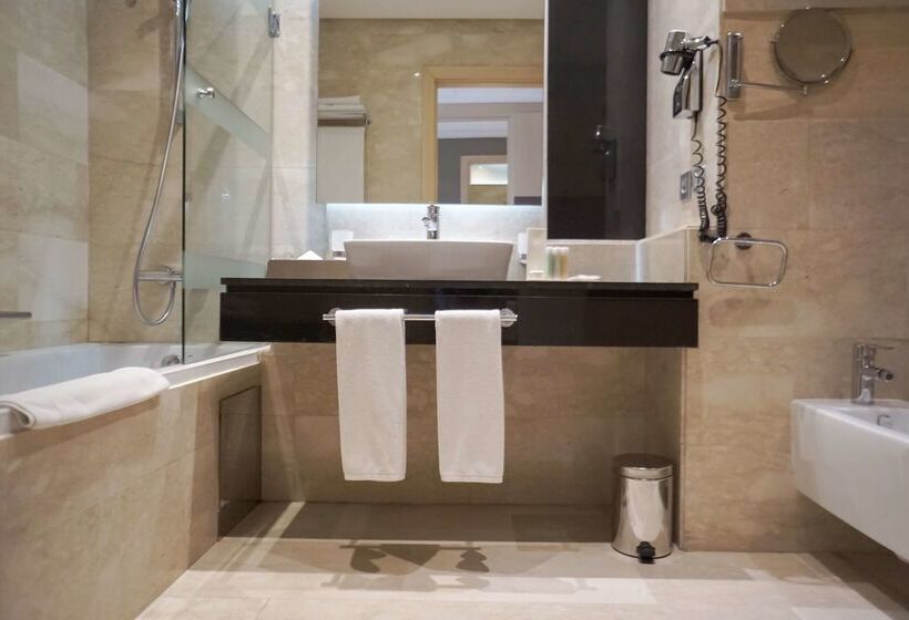 فندق Royal Tulip City Center