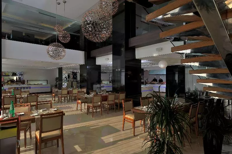 فندق Royal Tulip City Center