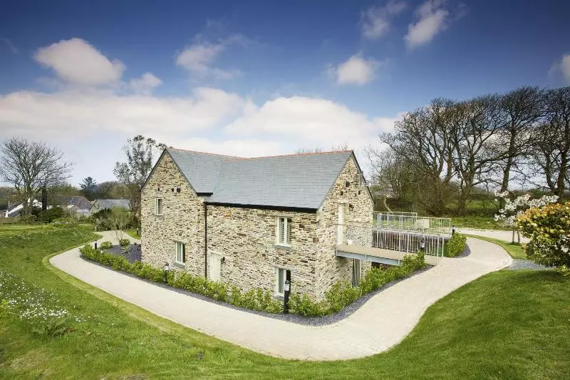 Kır Oteli The Plume Of Feathers