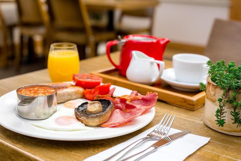 Сельский отель The Plume Of Feathers