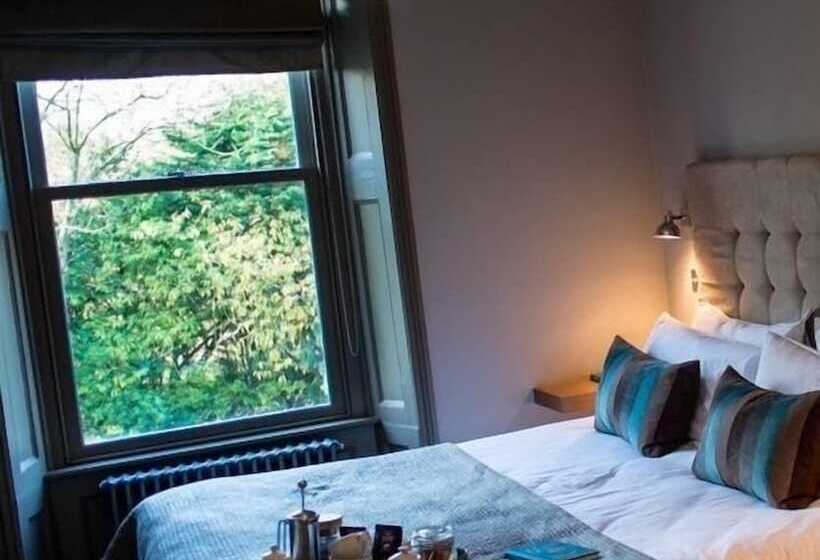 בית מלון כפרי The Ashton