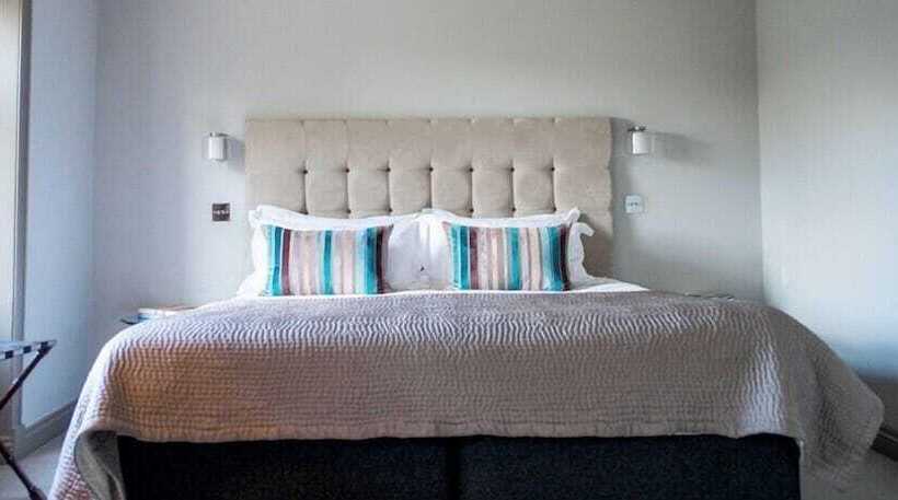 בית מלון כפרי The Ashton