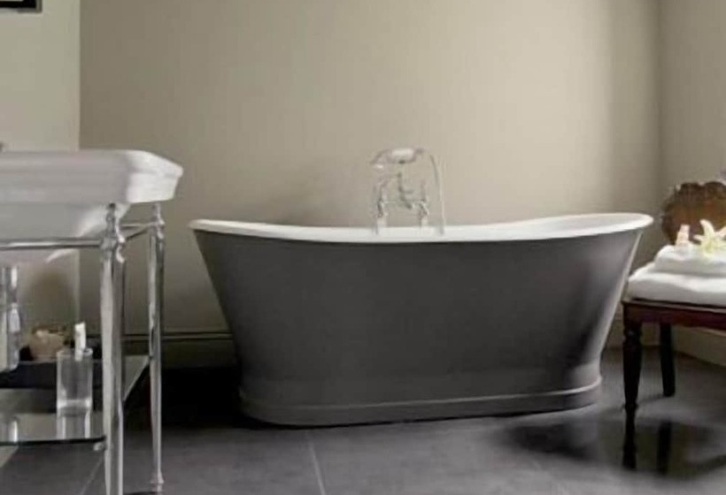 בית מלון כפרי The Ashton