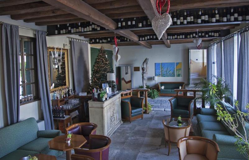 فندق Villa Policreti