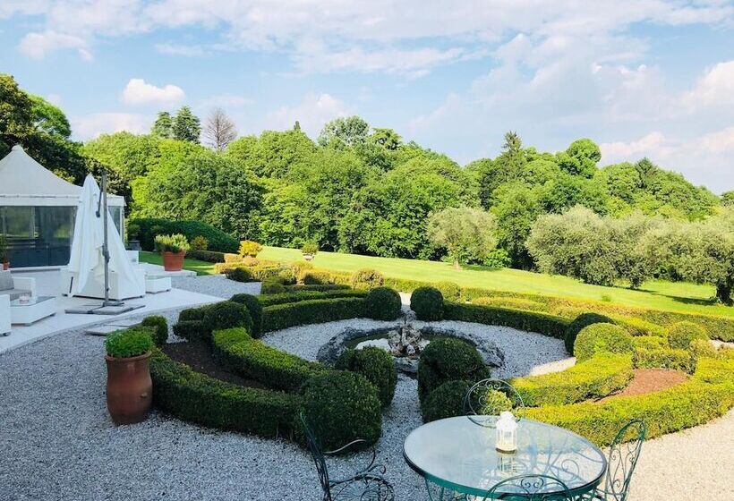 فندق Villa Policreti