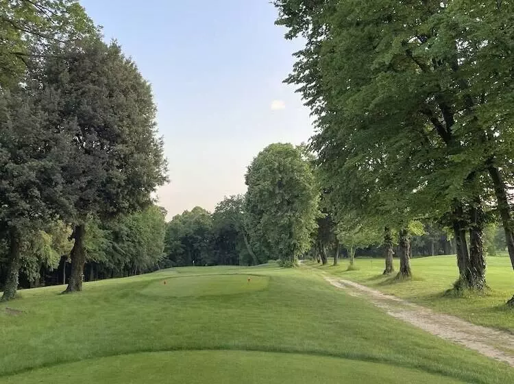 酒店 Villa Policreti