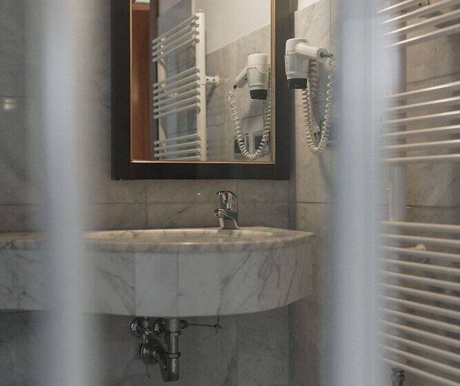 فندق Villa Policreti