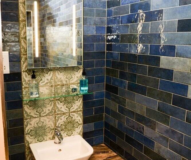 ペンション Plough Inn