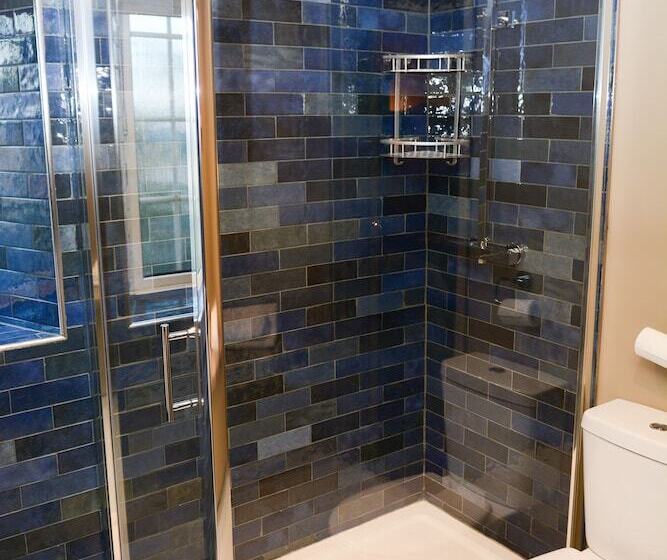 ペンション Plough Inn