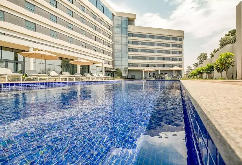Radisson Hotel And Convention Centre Or Tambo Airport