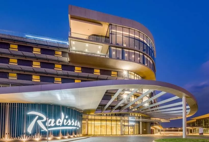 Radisson Hotel And Convention Centre Or Tambo Airport