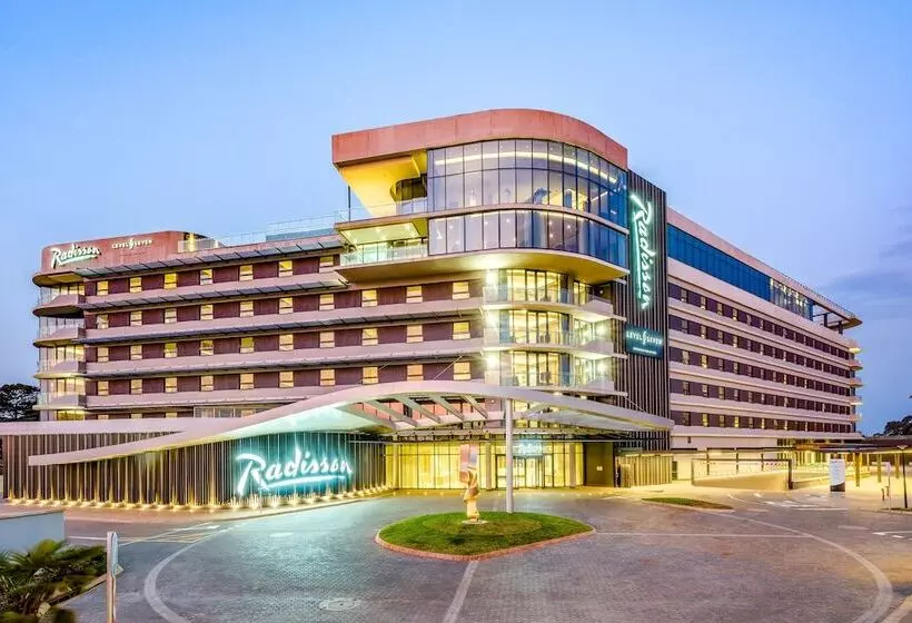 Radisson Hotel And Convention Centre Or Tambo Airport