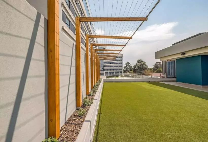 Radisson Hotel And Convention Centre Or Tambo Airport